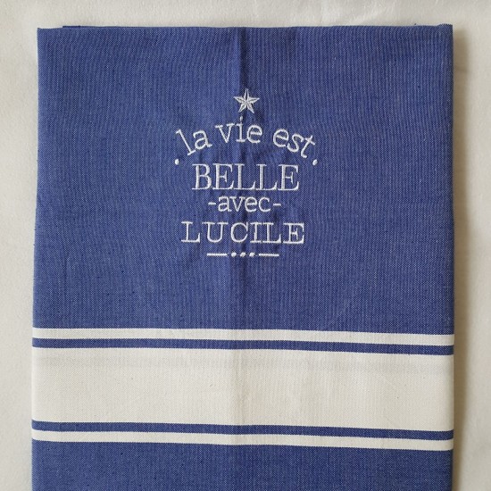 Fouta bleu violet brodée