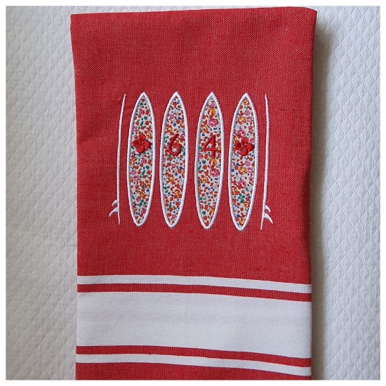 Fouta rouge avec motif en...